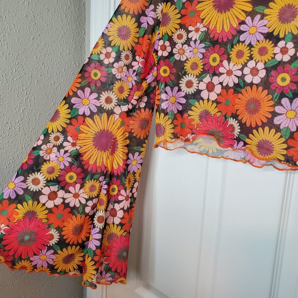 Shein Curve Floral Print Mock Neck Bell Sleeve Mesh Crop Top 2XL - Picture 3 of 5